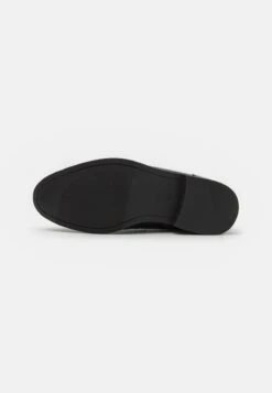Pier One Slipper - Black 10 Pier One Slipper - Black -Pier One Store 13021a3895e6426e838f0f5c89149ce8