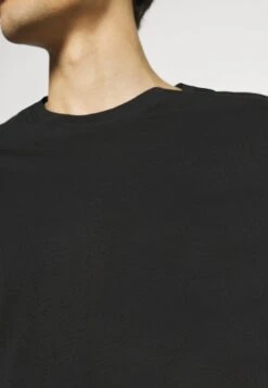 Pier One Nachtwäsche Set - Black 9 Pier One Nachtwäsche Set - Black -Pier One Store 2d7a3bf373434ec99530f26b5c489aa6