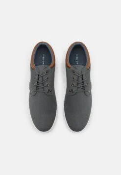 Pier One UNISEX - Sneaker Low - Grey 9 Pier One UNISEX - Sneaker Low - Grey -Pier One Store 300f1aa95a2a4579b4a07e57470c9afc