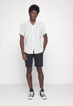 Pier One 2 PACK - Hemd - Black/white 8 Pier One 2 PACK - Hemd - Black/white -Pier One Store 43bf8d5300d84d19aab3f62f08ed036f