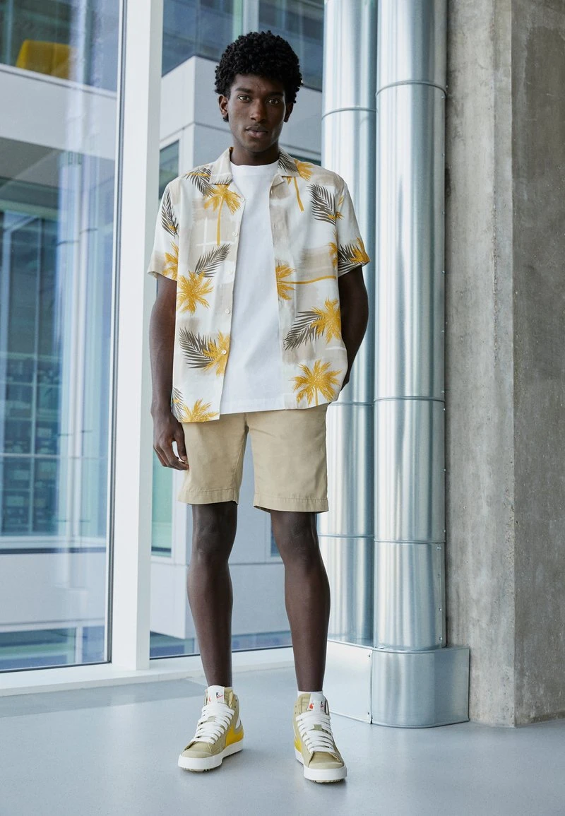 Pier One 2 PACK - Shorts - Dark Blue/tan 1 Pier One 2 PACK - Shorts - Dark Blue/tan