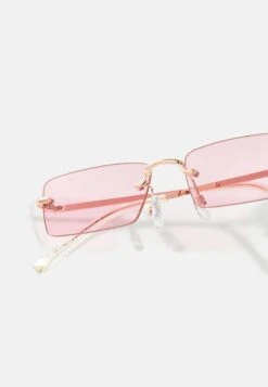 Pier One UNISEX - Sonnenbrille - Pink 9 Pier One UNISEX - Sonnenbrille - Pink -Pier One Store 48d6d36db7944e98b393bb316d299a57