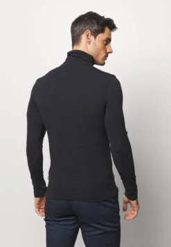 Pier One 2 PACK - Langarmshirt - Black -Pier One Store 70266d316e874575a24ecdc466f5c2fa