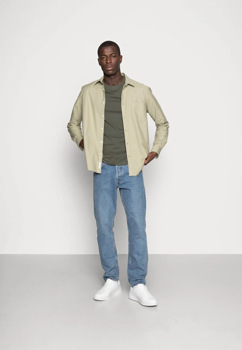 Pier One 3 PACK - T-Shirt Basic - Black/grey/green 1 Pier One 3 PACK - T-Shirt Basic - Black/grey/green