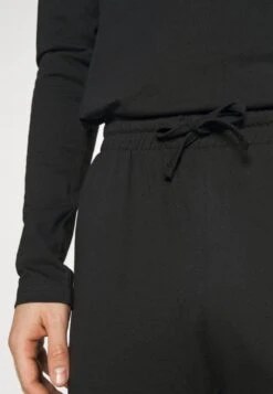 Pier One Nachtwäsche Set - Black 10 Pier One Nachtwäsche Set - Black -Pier One Store 842cc55e81224f6ca06ad94aae25d25c