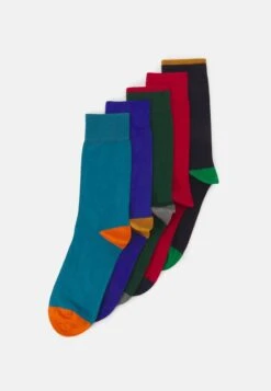 Pier One 5 PACK - Socken - Green/red -Pier One Store 9849af843a974e91bcb06bc9220dc714 1