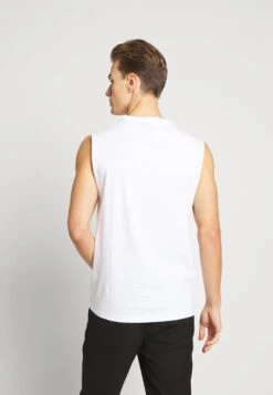 Pier One 3 PACK - T-Shirt Basic - Grey/white/black -Pier One Store a9eda1483b324f9bb5e5f44f95d5a2f7