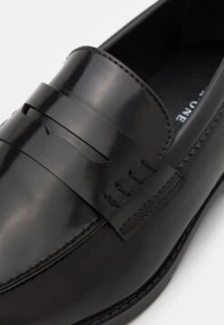 Pier One Slipper - Black 11 Pier One Slipper - Black -Pier One Store c5e34df4ddc54faea70ae060d15a9786