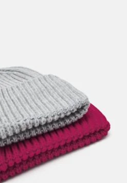 Pier One UNISEX 2 PACK - Mütze - Red/grey -Pier One Store cb0fc487d13545b9b128df4364bdabab
